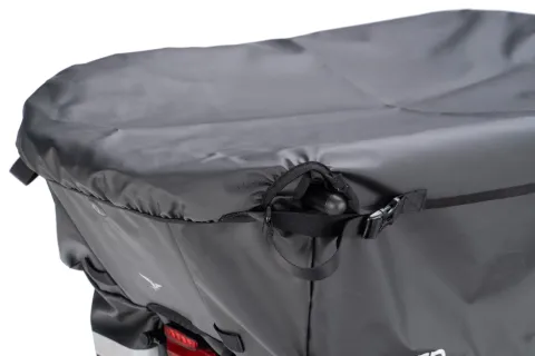 cargo lid on the storm box